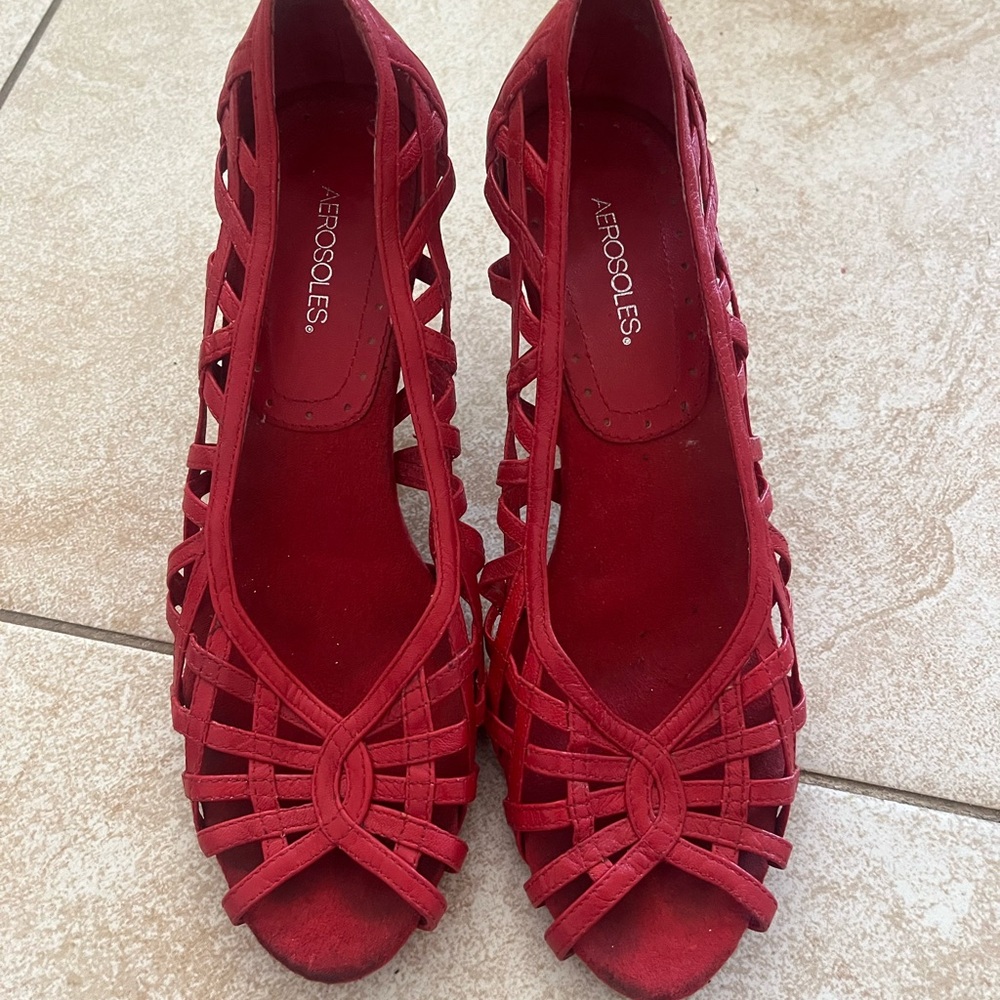 AEROSOLES Red Heels with Peep-Toe Design